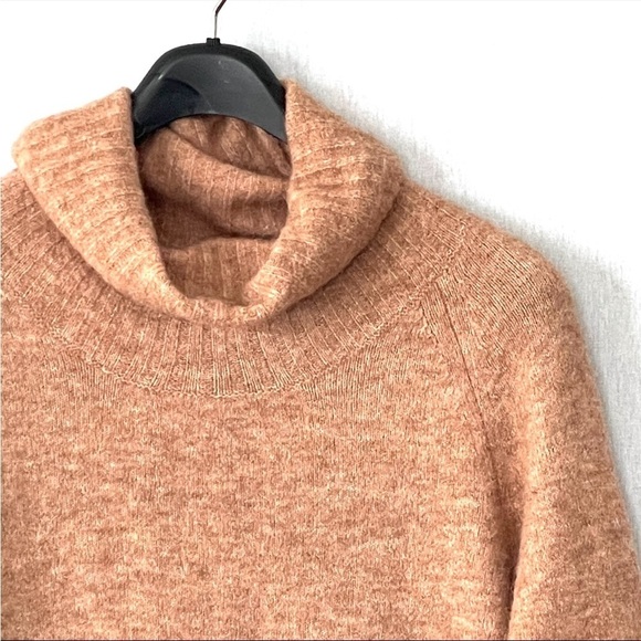 ARITZIA The Group by Babaton Plutarch Sweater - Picture 5 of 10